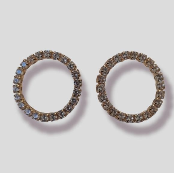 Costume Jewelry - Gold earrings